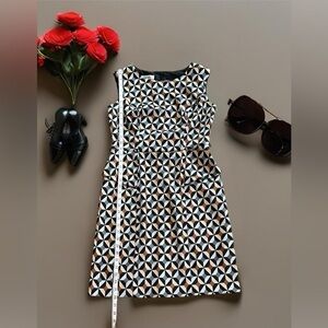 Dress Barn Eye-Catching, Geometric Dress - Size 6, Perfect for Any Occasion!